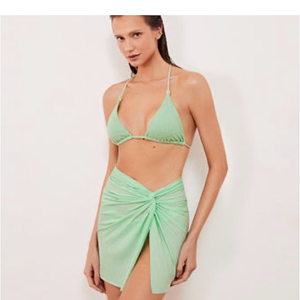 🌟NWT Vix mini skirt, size M, mint green color 🌟